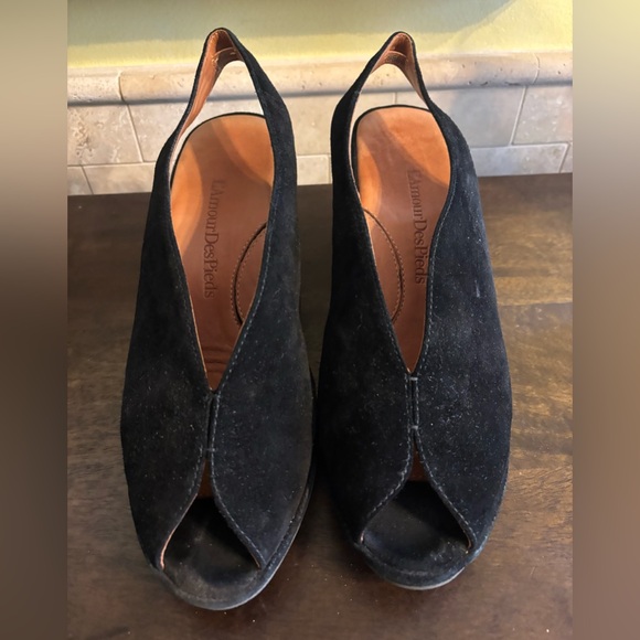 L'Amour des Pieds
Odetta Slingback
Wedge - Picture 2 of 6